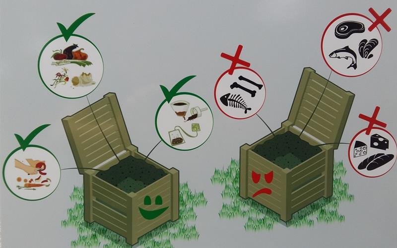 Les Peupliers de la rive is equipped by a compost container. 
