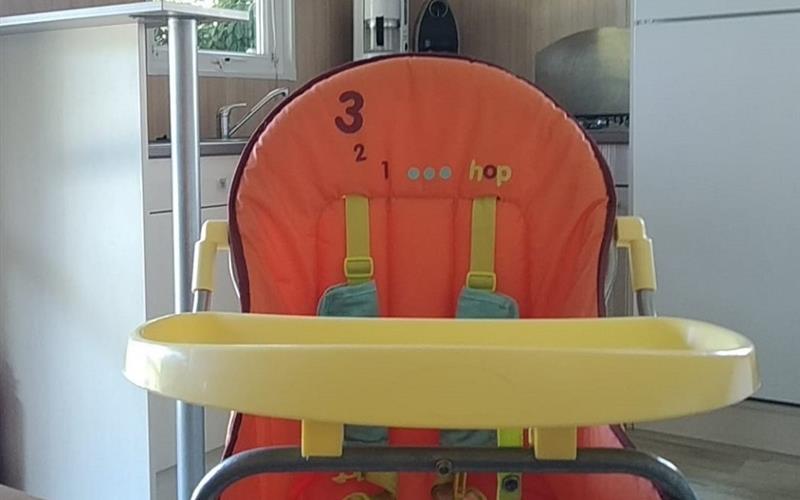 Hire of baby kit comprising highchair and travel cot 